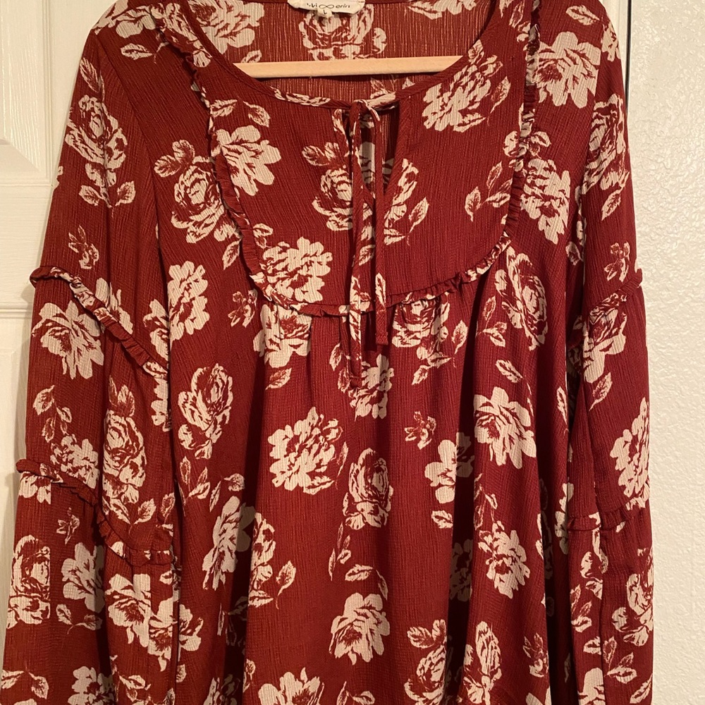 Flowy top - Picture 2 of 4